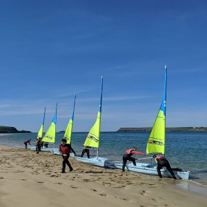 Dinghy-Start-Racing